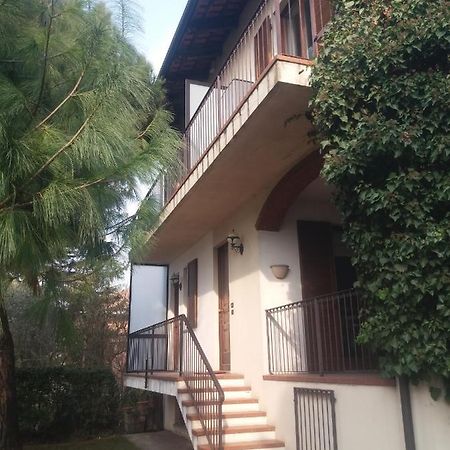 I Pini B&B Castagnito Bagian luar foto